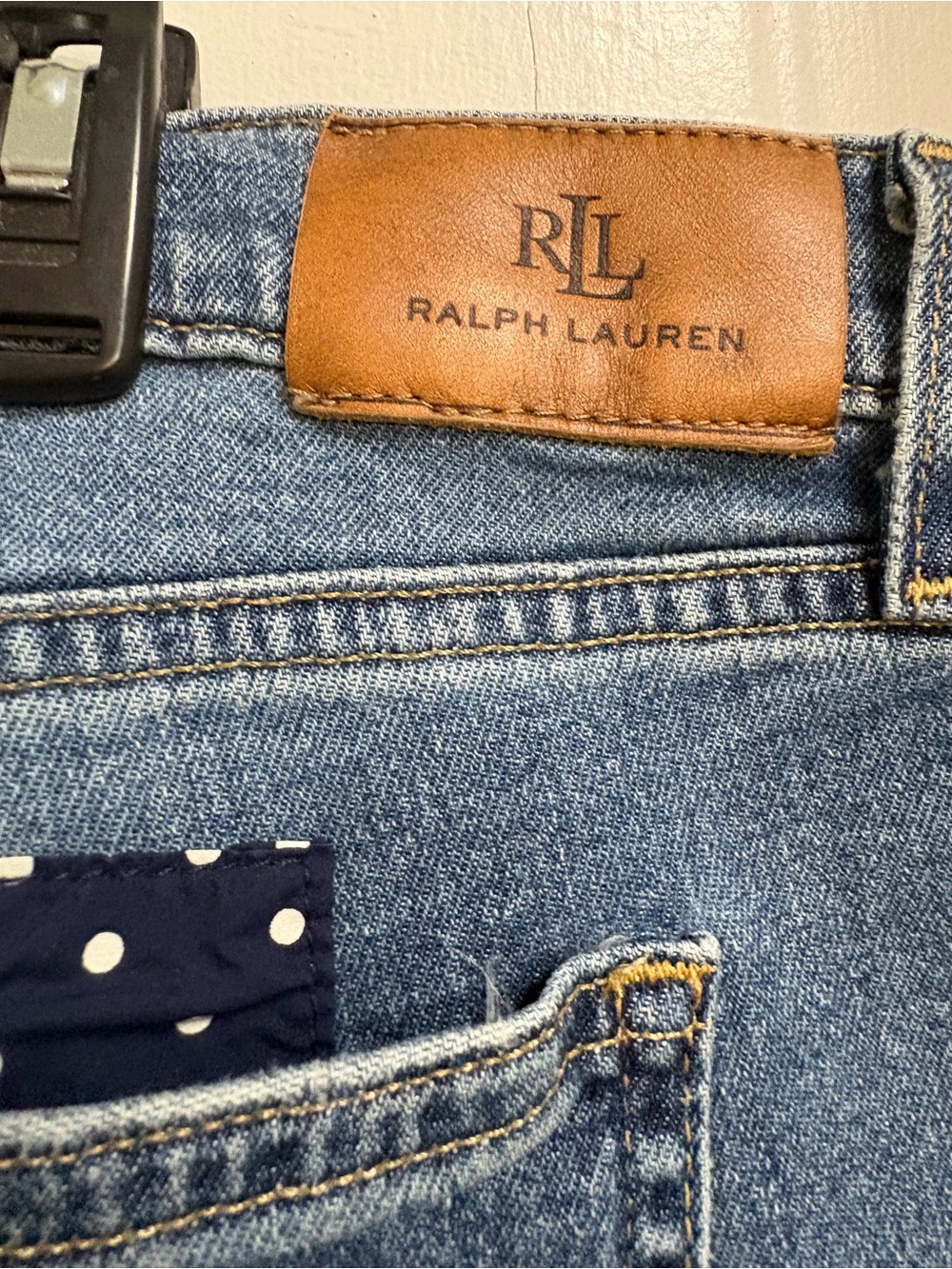 Lauren Ralph Lauren Cropped Patched Blue Jeans - Picture 5 of 6